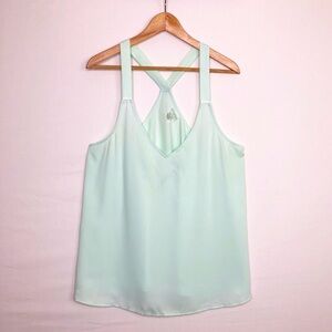 Negative powder, green tank top